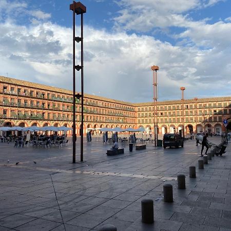 Apartamentos La Camara I Cordoba Corredera Exterior foto